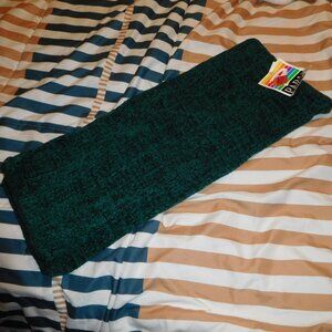 NWT PARIS ACCESSORIES GREEN MARBLED KNIT WINTER SCARF UNISEX USA MADE